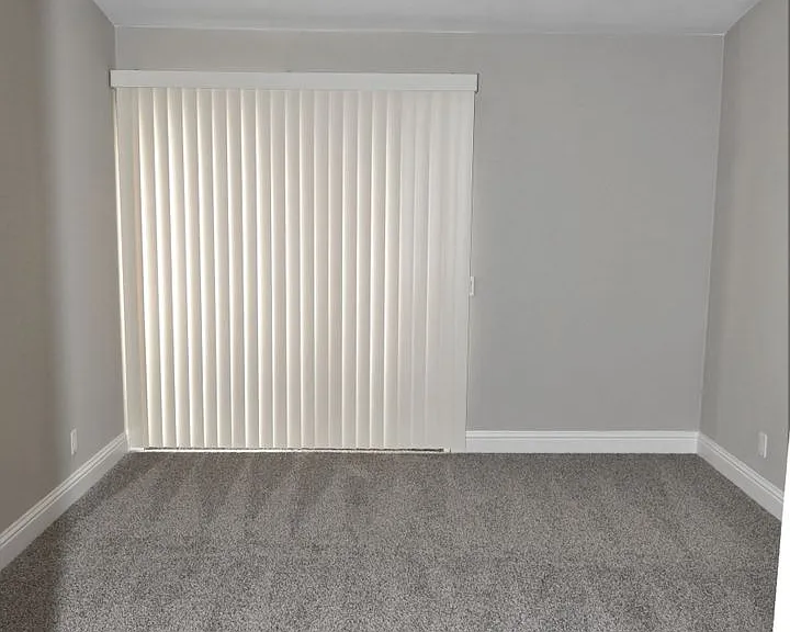 1175 Glenda Way — Photo 11