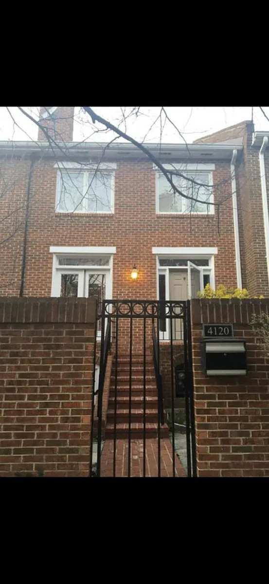 Photo 1 of 31 - 4120 11th St N #4120 - Arlington, VA Primary Photo - 4120 11th St N #4120