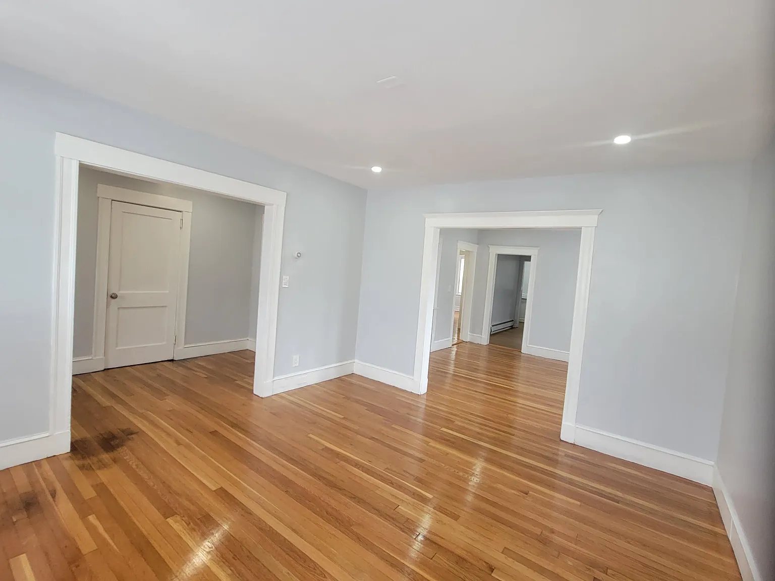 2 bed, 1351 sqft, $2,800 — Photo 4