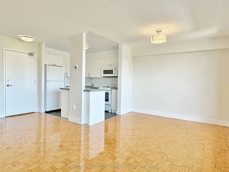 666 Spadina Ave #1810 — Photo 3