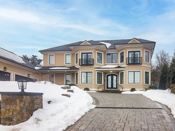 459 Dudley Rd, Newton, MA 02459