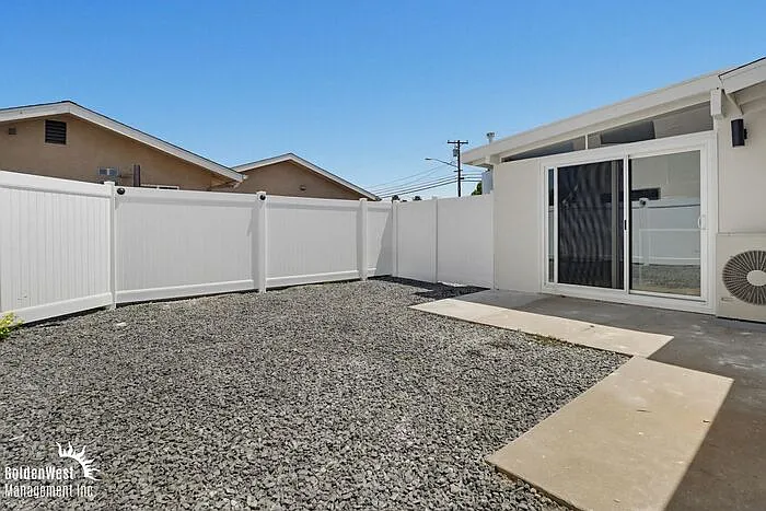 4822 Doliva Dr — Photo 19