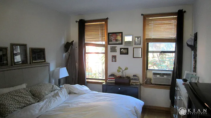 Rented by Kian Realty | media 10