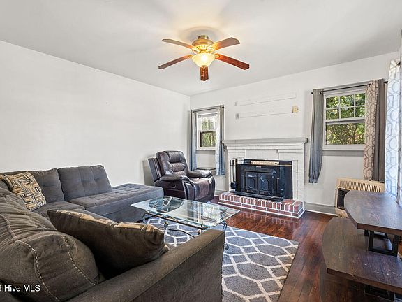 5th image of 409 Hickman Road