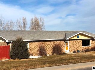 290 Leedy Dr, Lander, WY 82520
