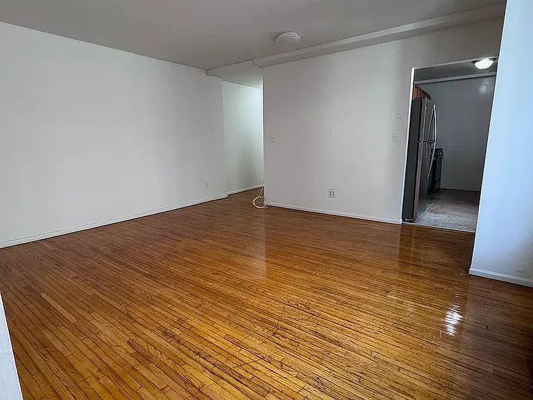 121 E 12th St #5I — Photo 6