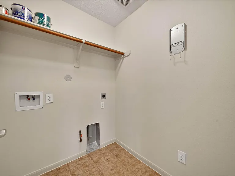 32026 Annice Ln — Photo 21