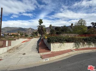 275 E Pentagon St, Altadena, CA 91001