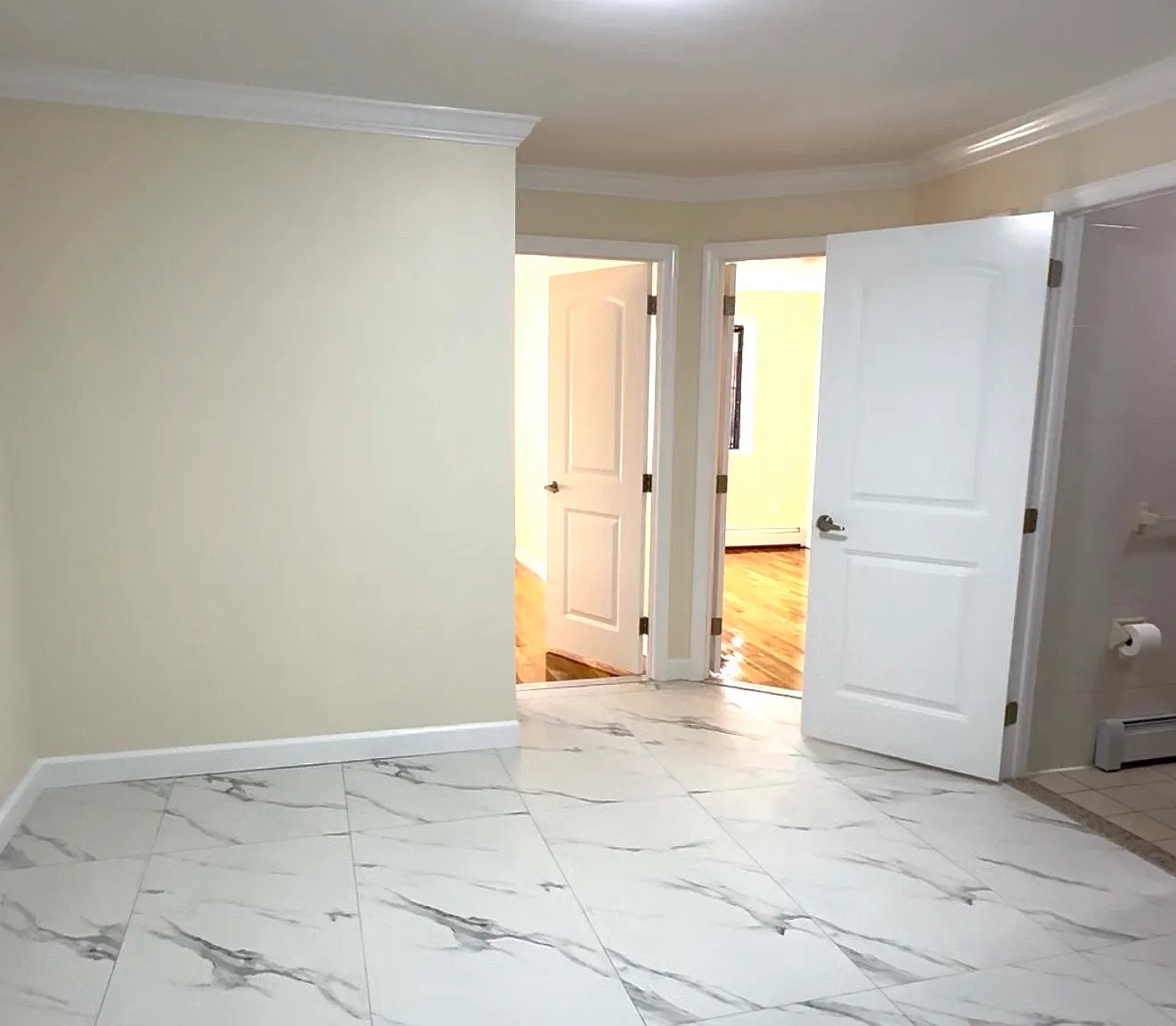 2 bed, 800 sqft, $2,600 — Photo 3