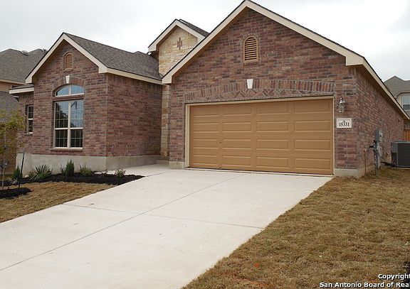 3rd image of 15331 Round Pond Place