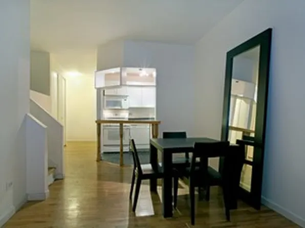 250 West 27th Street image 1 of 5