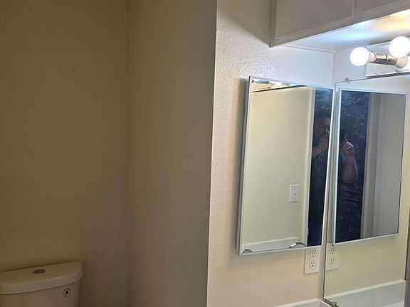 3rd image of 1921 Diamond St #3