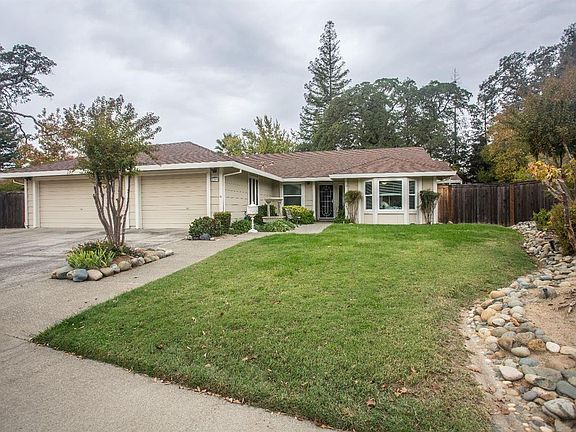 3rd image of 109 El Loma Way