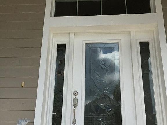 2nd image of 2302 Hill St