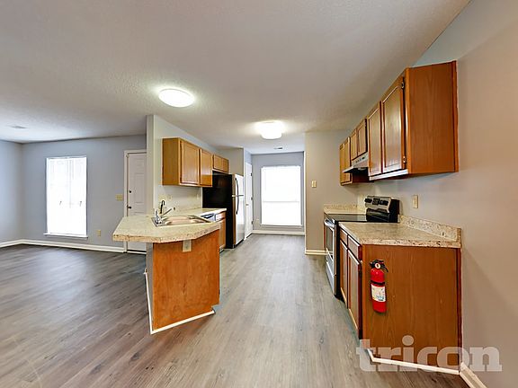 3rd image of 233 Barger Cir