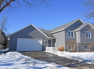 608 10th St, Farmington, MN 55024