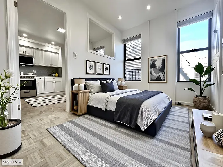 168 India St #7 — Photo 4