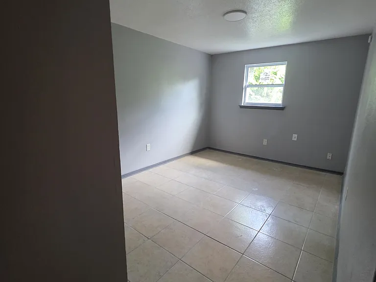 7831 Sail St — Photo 8