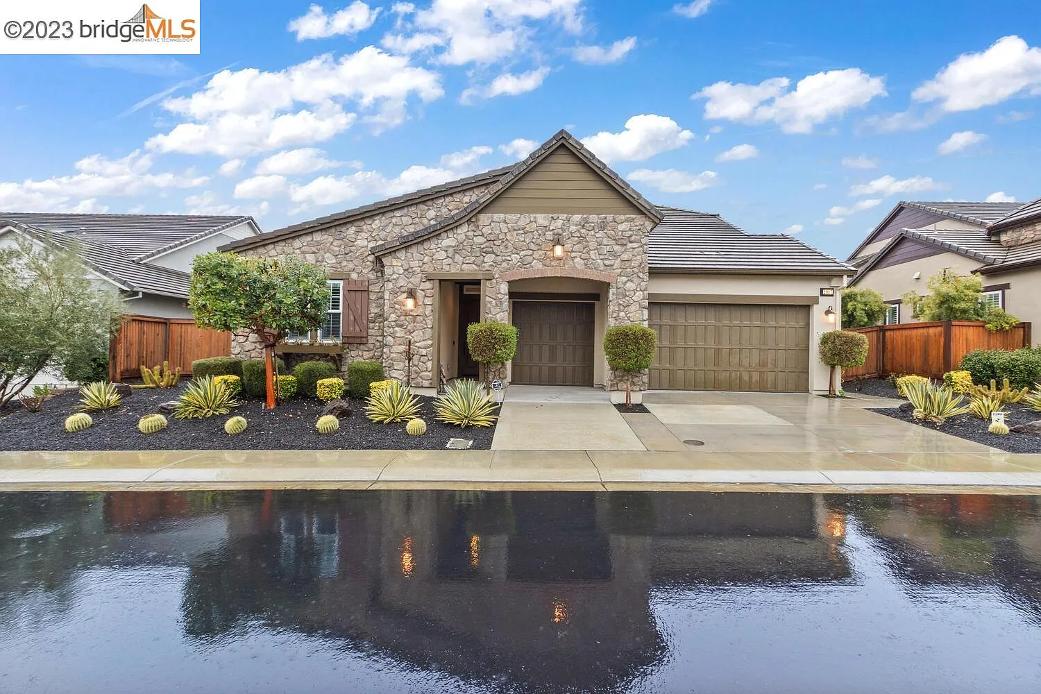 2037 Tempranillo Ln photo 1