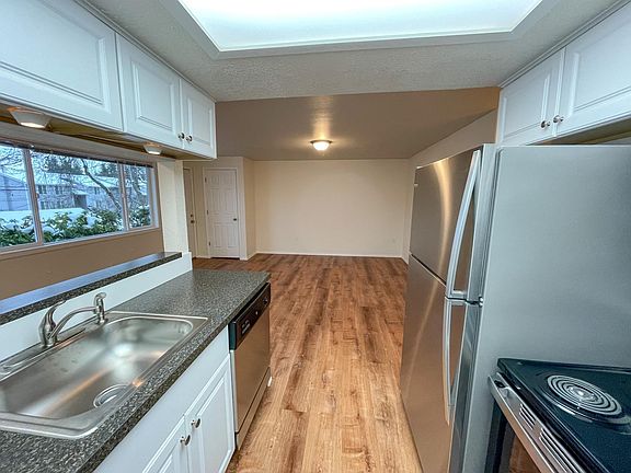 3rd image of 714 Avenue A #1