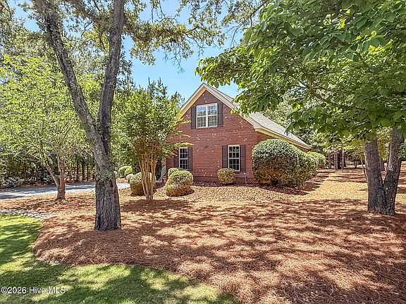 3rd image of 150 Diamondhead Drive S