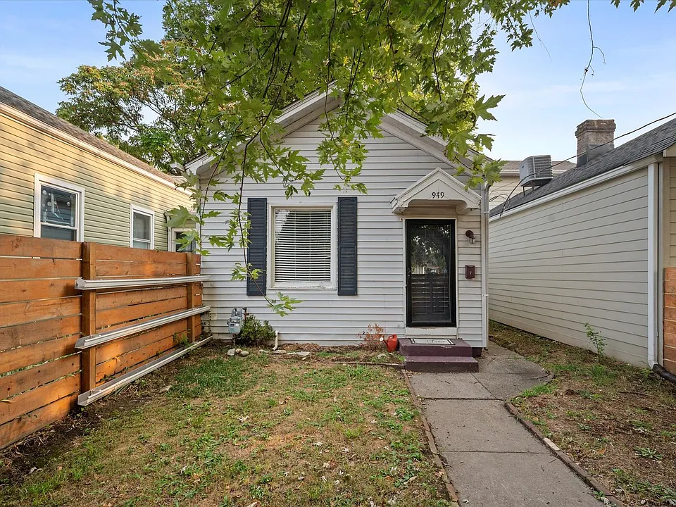 949 Mary St