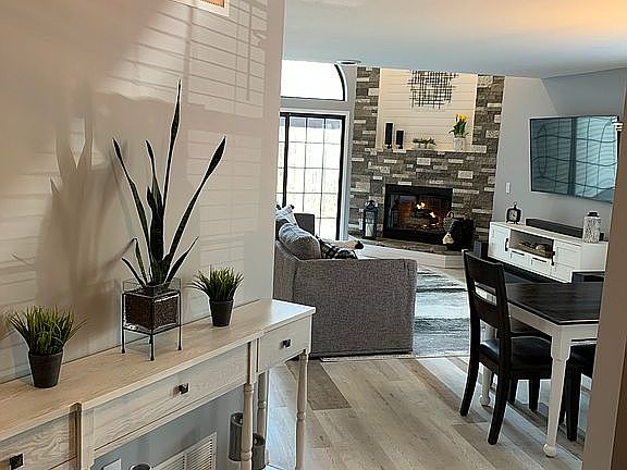 2nd image of 4036 Saint Andrews Ct APT 2