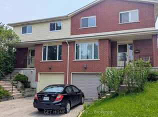 68 Old Huron Ct, Kitchener, ON N2R 1L7