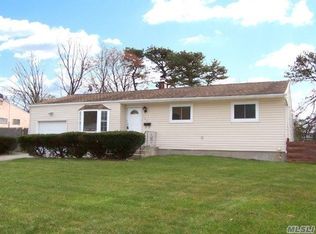 623 Freeman Ave, Brentwood, NY 11717