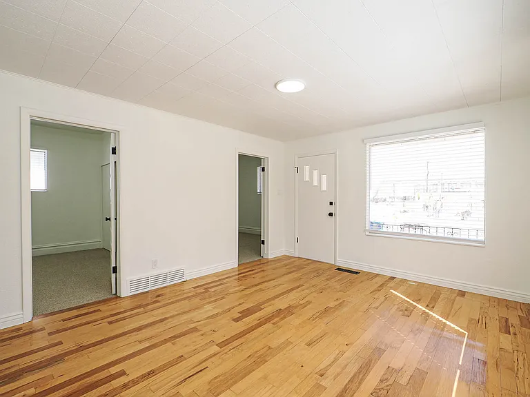 843 W Emeril Ave — Photo 3