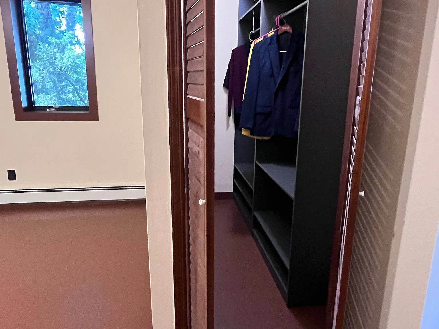 3 bed, 1100 sqft, $2,200 — Photo 4
