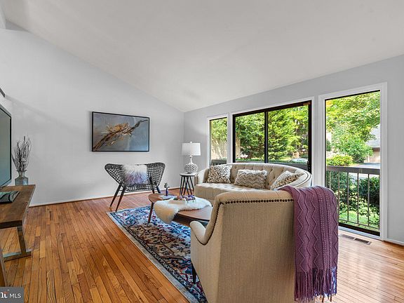 2nd image of 2 Scotch Mist Ct