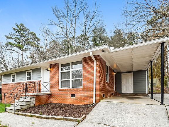 3rd image of 2391 Woodland Dr NW
