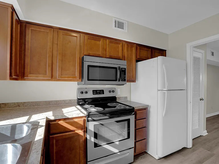 3700 Bush River Rd #K6 — Photo 13