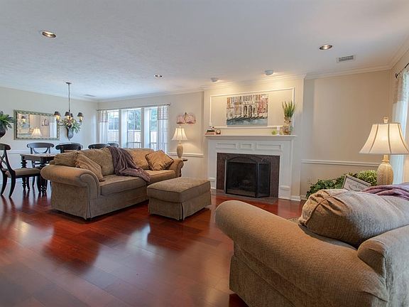 4th image of 19703 Bambiwoods Ct