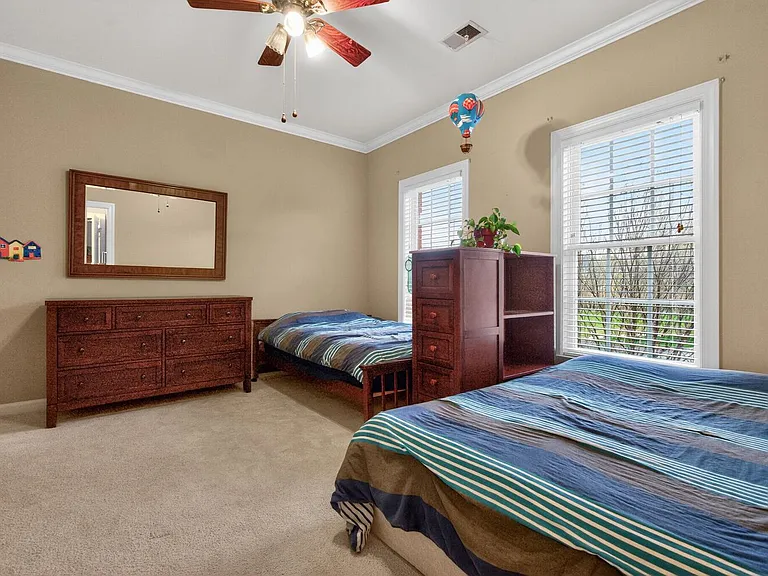 401 Hilton Head Ct — Photo 48