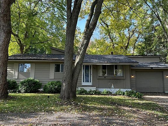 3rd image of 78 Leota Blvd