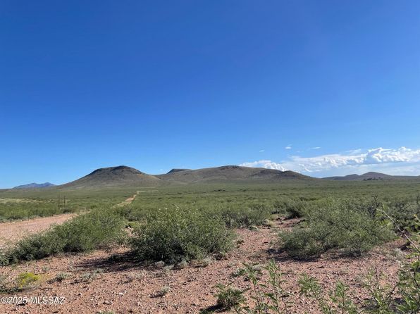 S Gunsight Trl, Pearce, AZ 85625