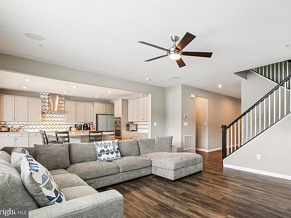 4th image of 2668 Orchard Oriole Way
