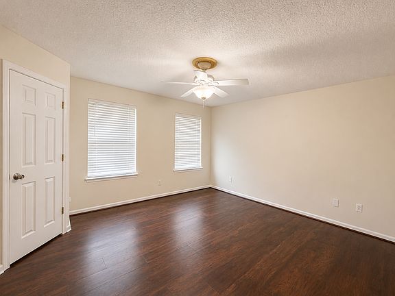 5th image of 485 Scrub Jay Dr