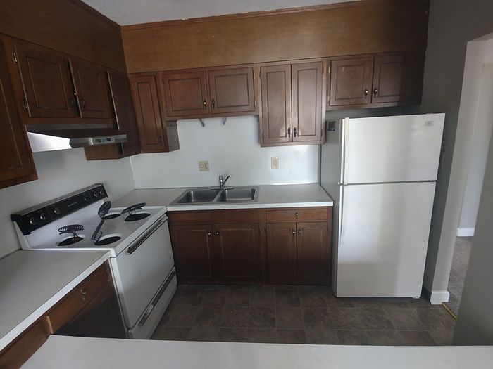 2nd image of 420 Wheatley St APT 1