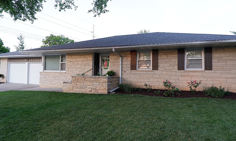 1734 N 12th St Beatrice NE 68310 Zillow