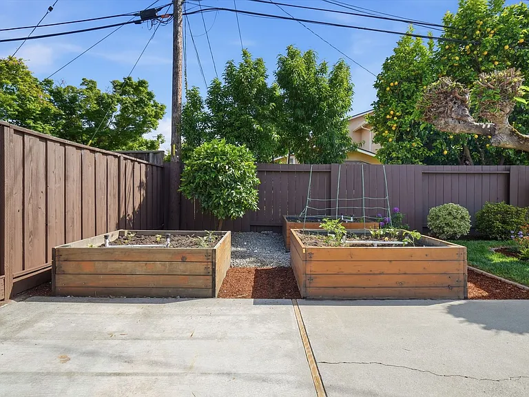 3802 W Rincon Ave — Photo 19