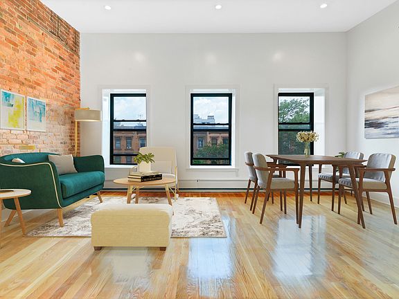 4th image of 496 Willoughby Ave #4