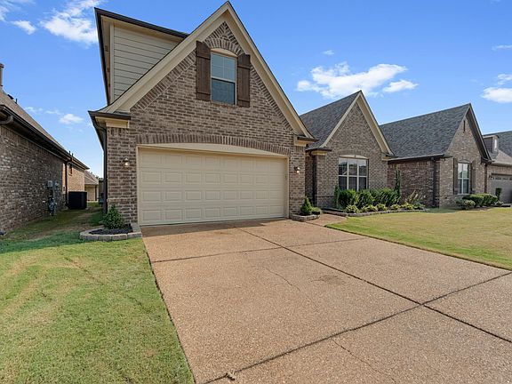 2nd image of 90 Willow Springs Ln