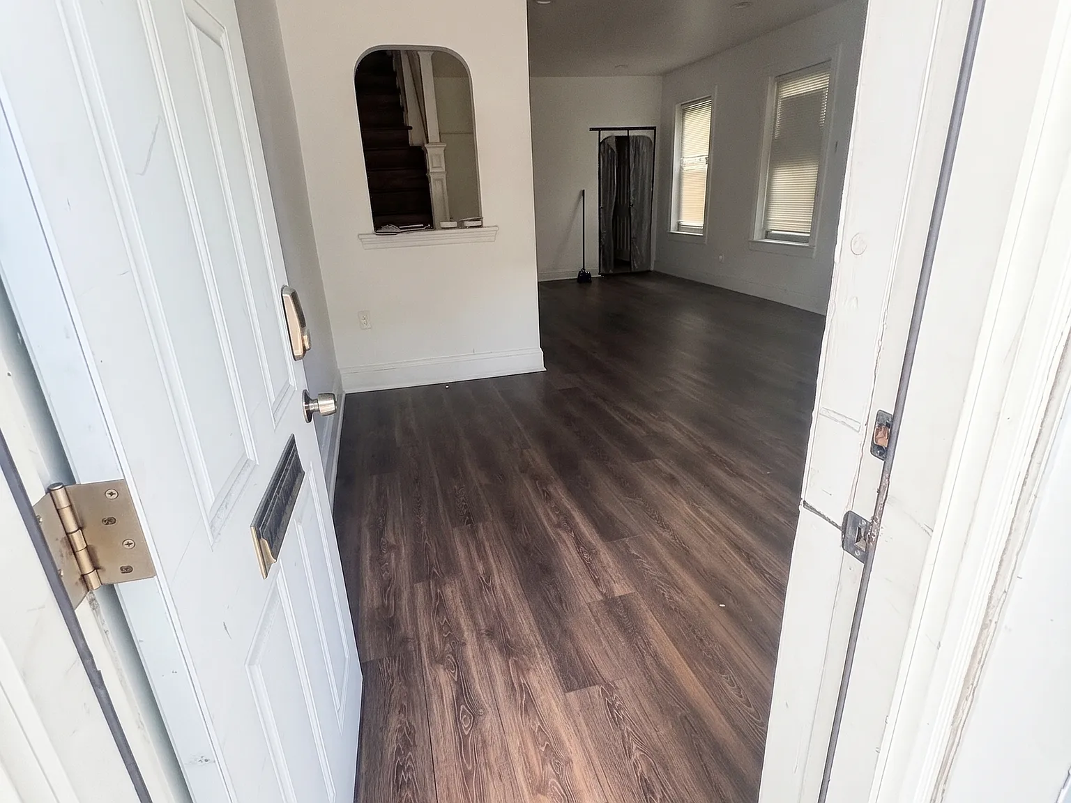 3 bed, 1552 sqft, $2,400 — Photo 2