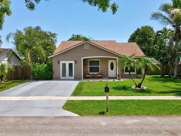1392 Thornridge Lane, Royal Palm Beach, FL 33411