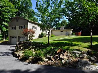 37 Cascade Lake Rd, Warwick, NY 10990