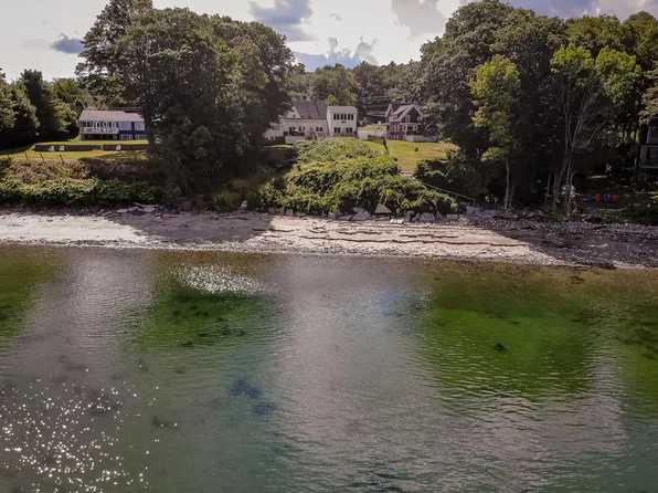 4 Warrenton Street, Rockport, ME 04856