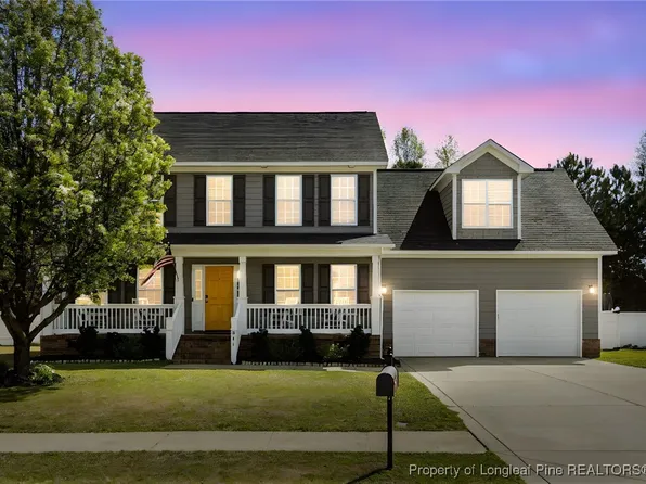 211 Thorncliff Dr, Raeford, NC 28376